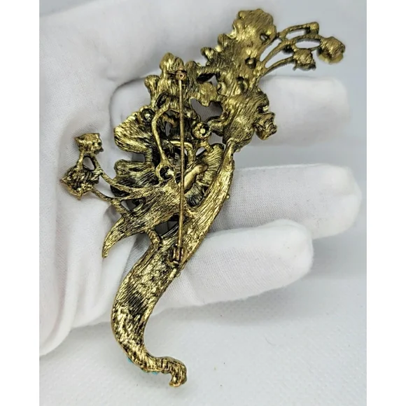 Vintage Look Crystal Embellished Floral Spray Brooch - Picture 4 of 12